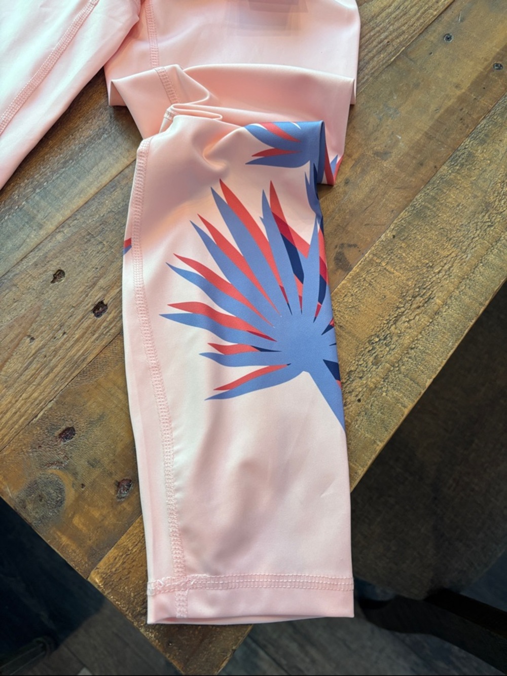 Wildfox Pink Leggings with Blue & Purple Palm Accents nwt - Picture 5 of 5